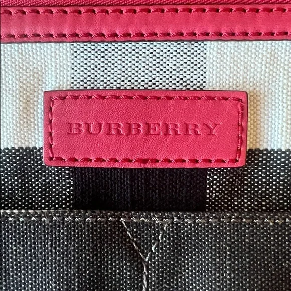 BURBERRY
Calfskin Canvas Ashby w/Tassel Hobo Tan and Black w/Coral Pink Accents - Picture 5 of 12